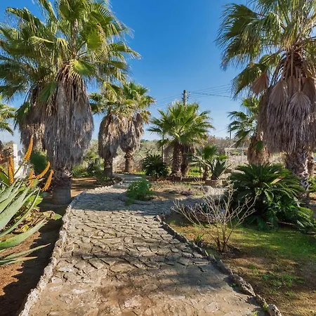 בית נופש Villetta Flora אליסטה